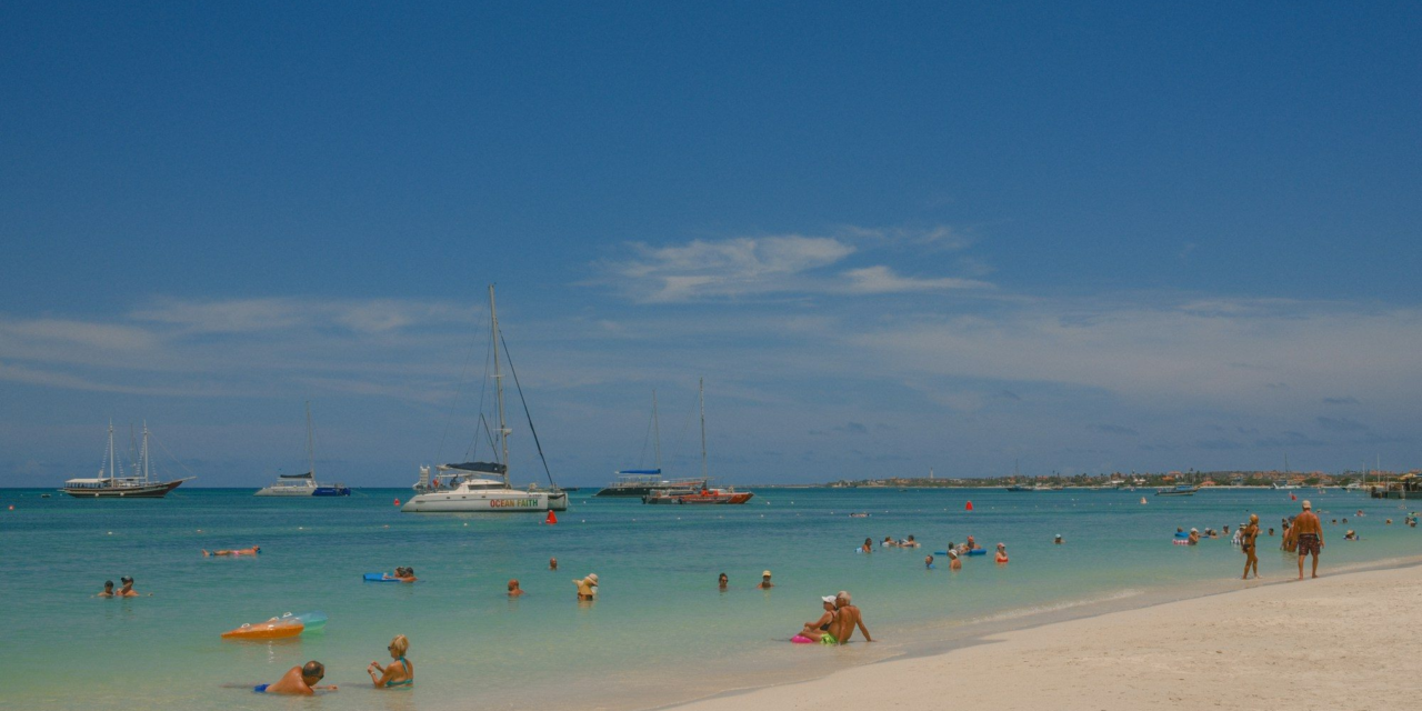 Family-Friendly Tours in Aruba: Age Limits, Safety and the Best Picks