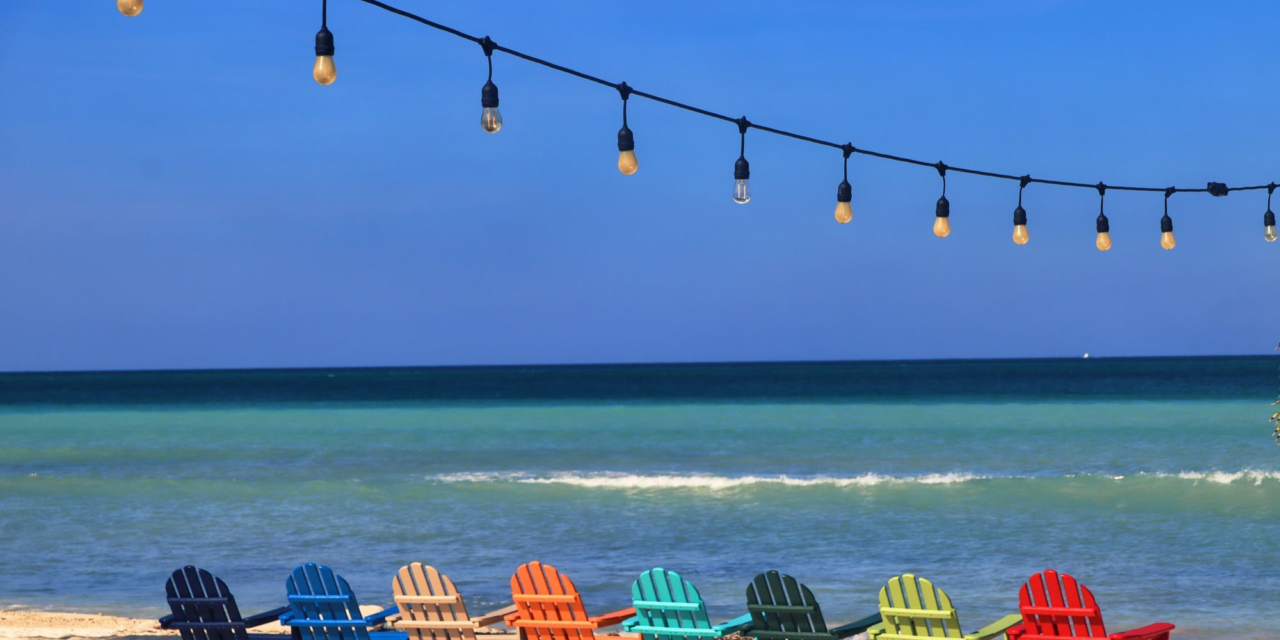 The Best Restaurants in Aruba, From Toes-in-the-Sand Dinners to Local Kitchens