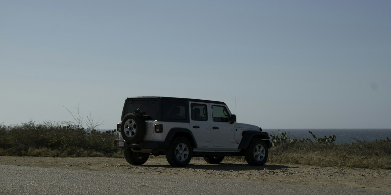 Jeep or UTV Tour in Aruba? How to Choose the Right Off-Road Adventure