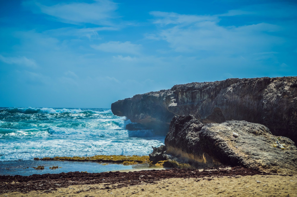 Ocean waves crashing on an Aruba shoreline