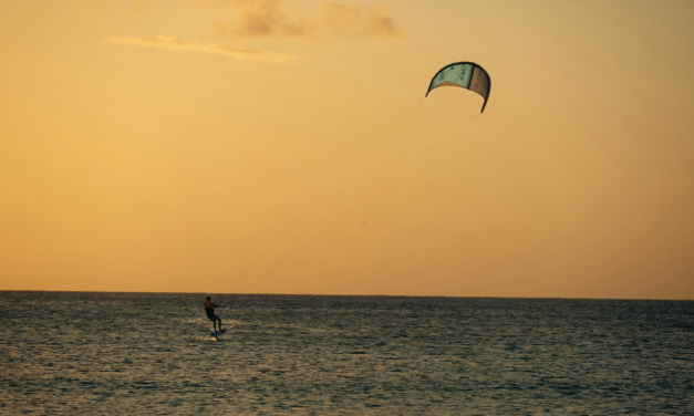 Windsurfing and Kitesurfing in Aruba: Why the Trade Winds Make It World-Class